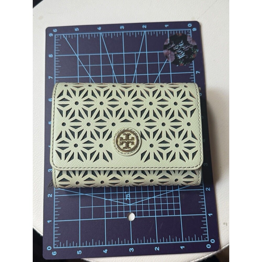 Tory Burch Robinson Floral Perforated Medium Wallet Mint Julep - Picture 10 of 16